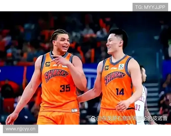 上海大胜山西 洛夫顿低迷四人出彩